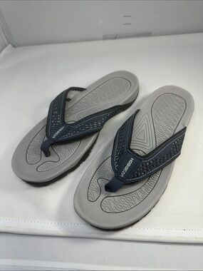Hobibear Flip flops. Size 42. Men’s US 8 or 9